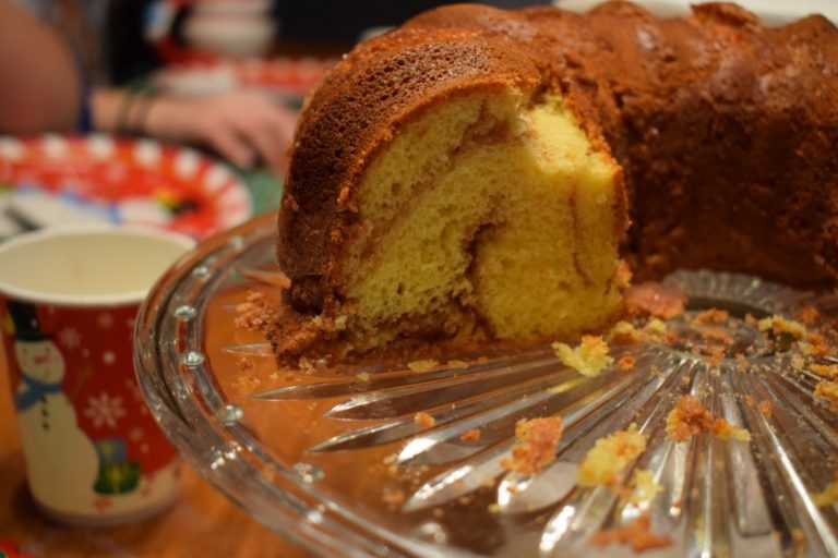 Cinnamon and Sugar Christmas Morning Cake